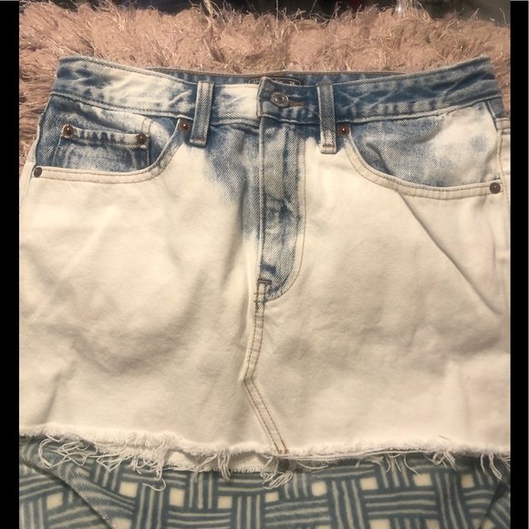 Abercrombie and Fitch denim skirt - Picture 1 of 5